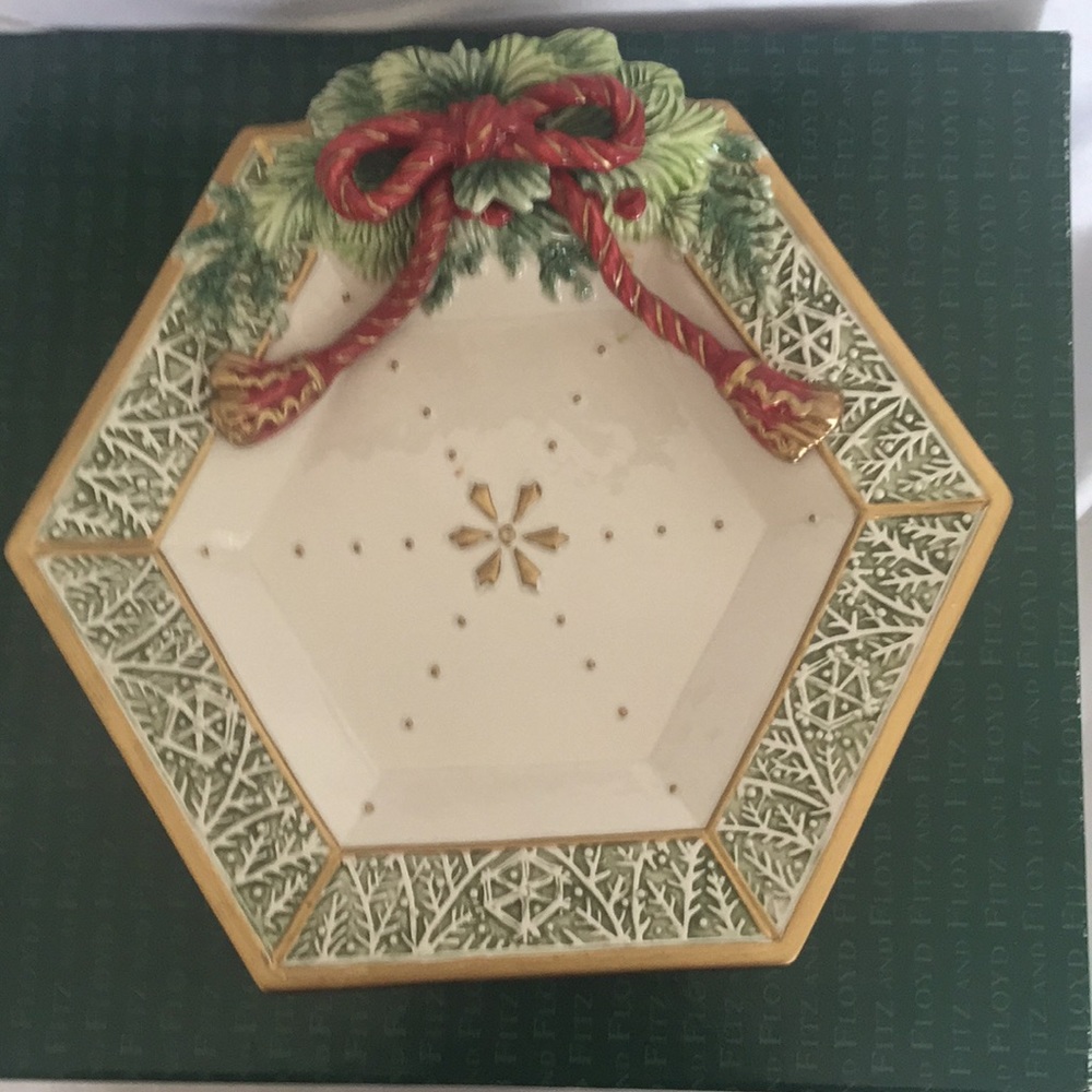 Fitz and Floyd Classic Winter Holiday Plate